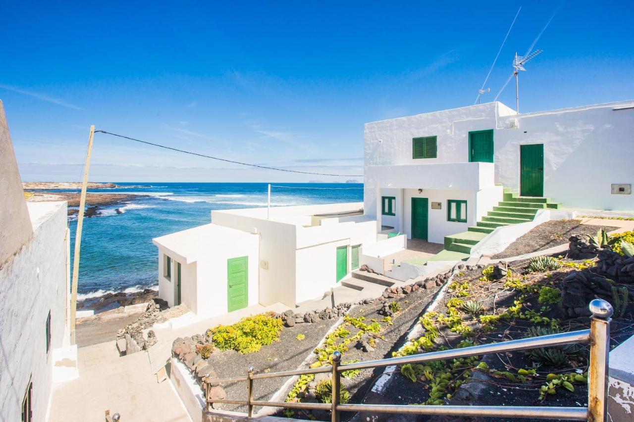 Ohana House In Caleta De Caballo Exterior photo